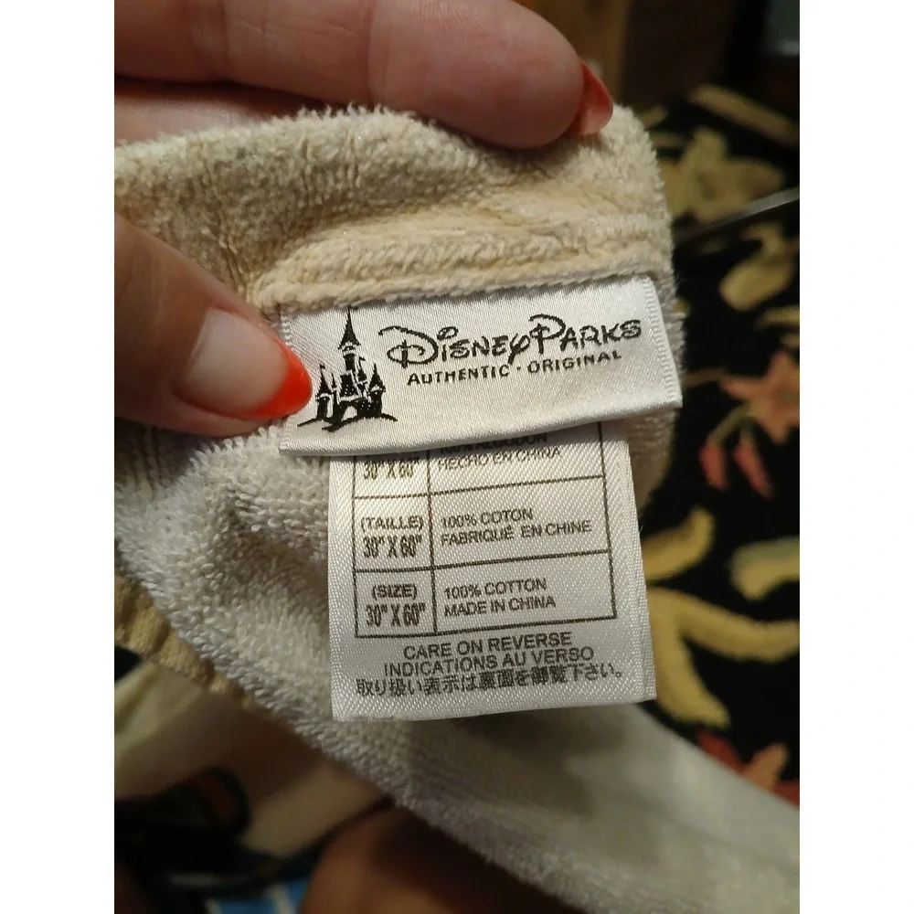 Disney‎ Parks Disneyland Resort Towel The Vacation Kingdom of the World 60x30